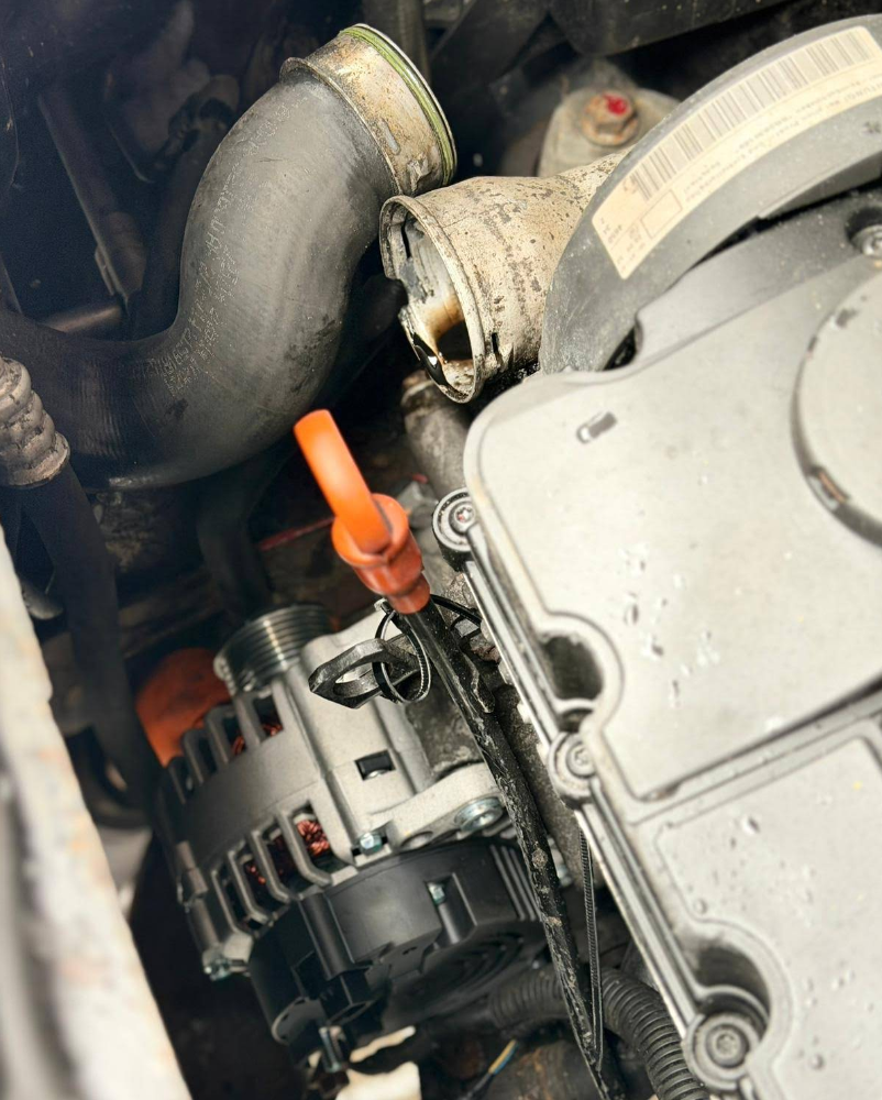 Alternator i komora silnika po serwisie